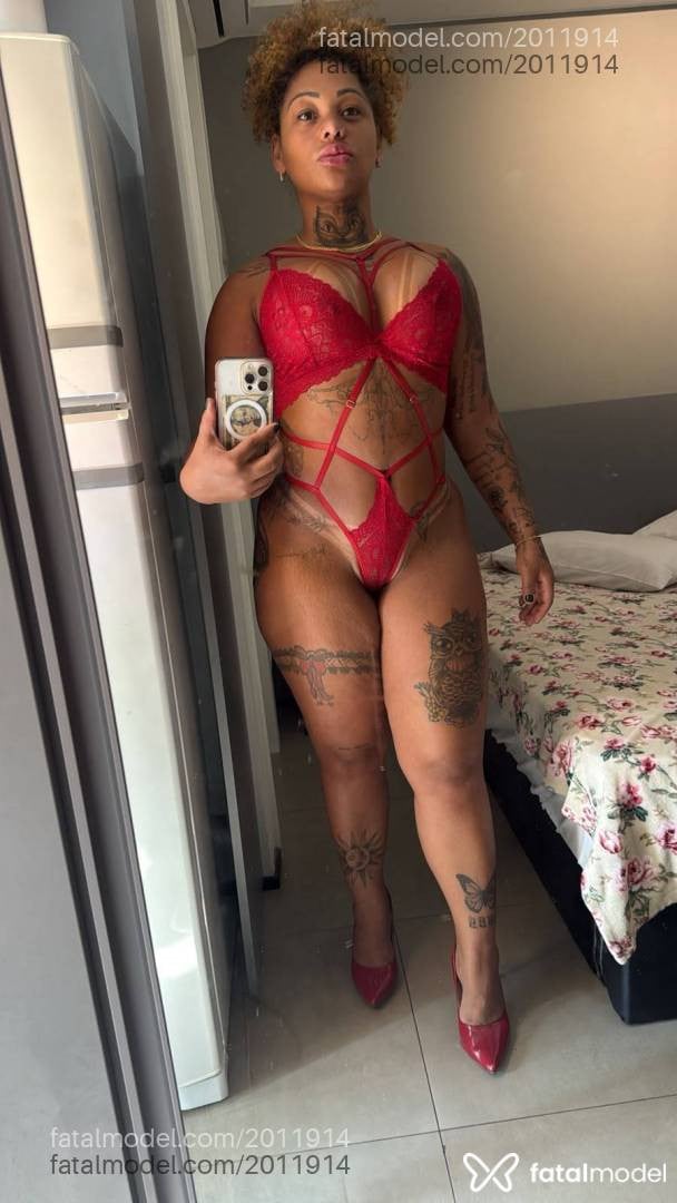 Acompanhante mulher com cabelo castanho de olhos castanhos - Phanny Lewis