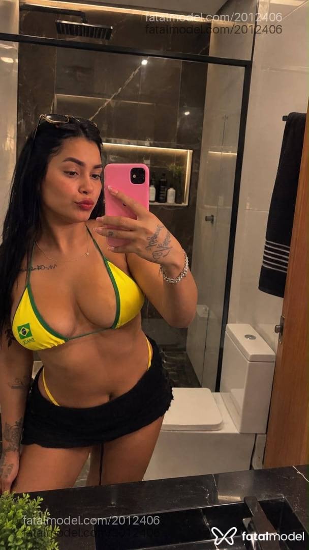 Acompanhante mulher morena (o) de olhos castanhos - Karen Fernanda