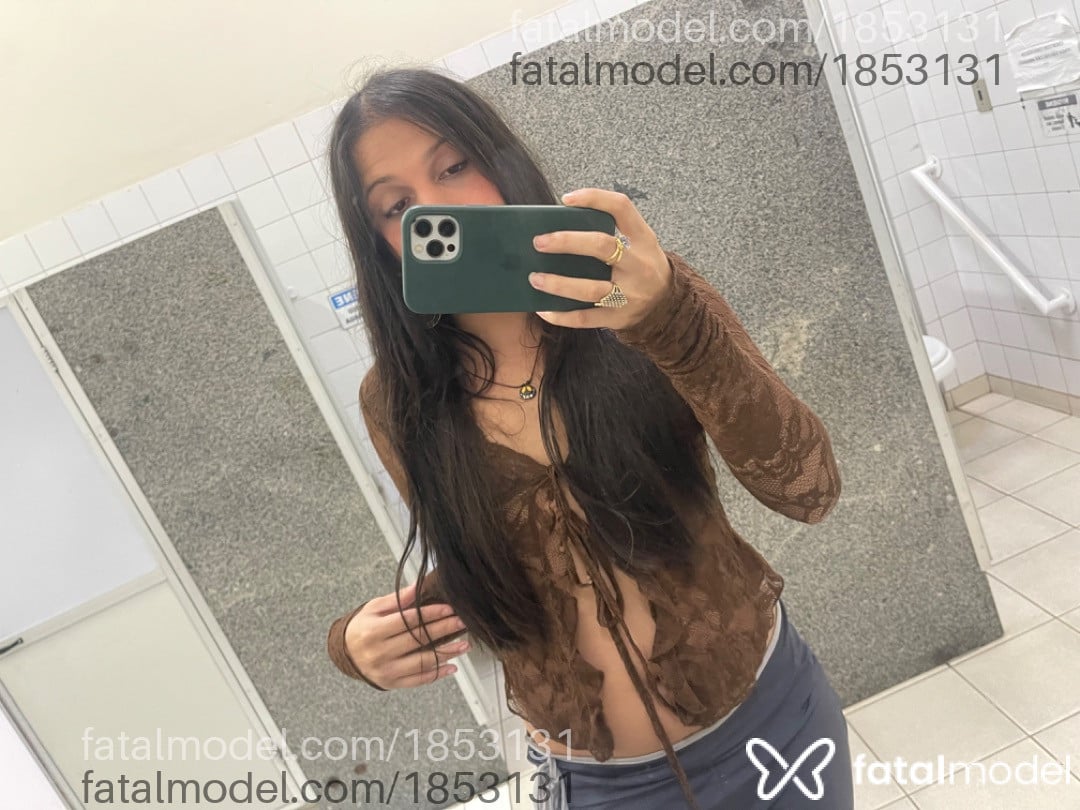 Acompanhante mulher trans morena (o) de olhos castanhos em Vitória Acompanhante mulher trans morena (o) de olhos castanhos em Vitória - Lola Lins