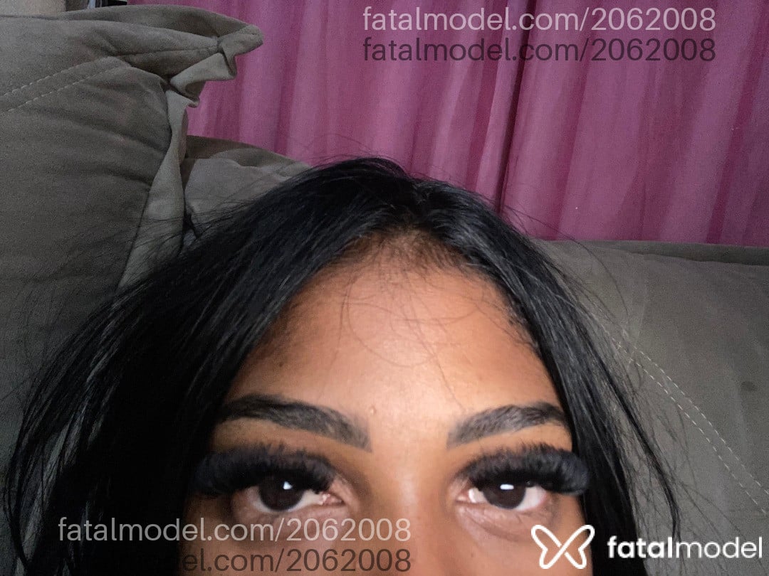 Acompanhante mulher morena (o) de olhos pretos em São Paulo de Olivença Acompanhante mulher morena (o) de olhos pretos em São Paulo de Olivença - Melissa Mel