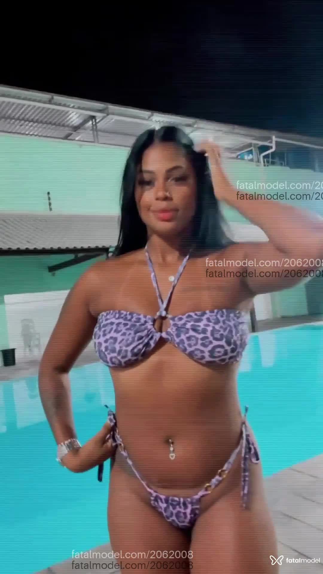 Acompanhante mulher morena (o) de olhos pretos em São Paulo de Olivença Acompanhante mulher morena (o) de olhos pretos em São Paulo de Olivença - Melissa Mel