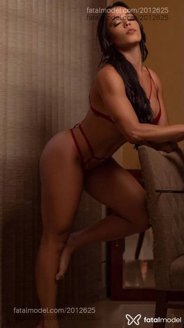 Acompanhante mulher morena (o) de olhos castanhos - Bianca