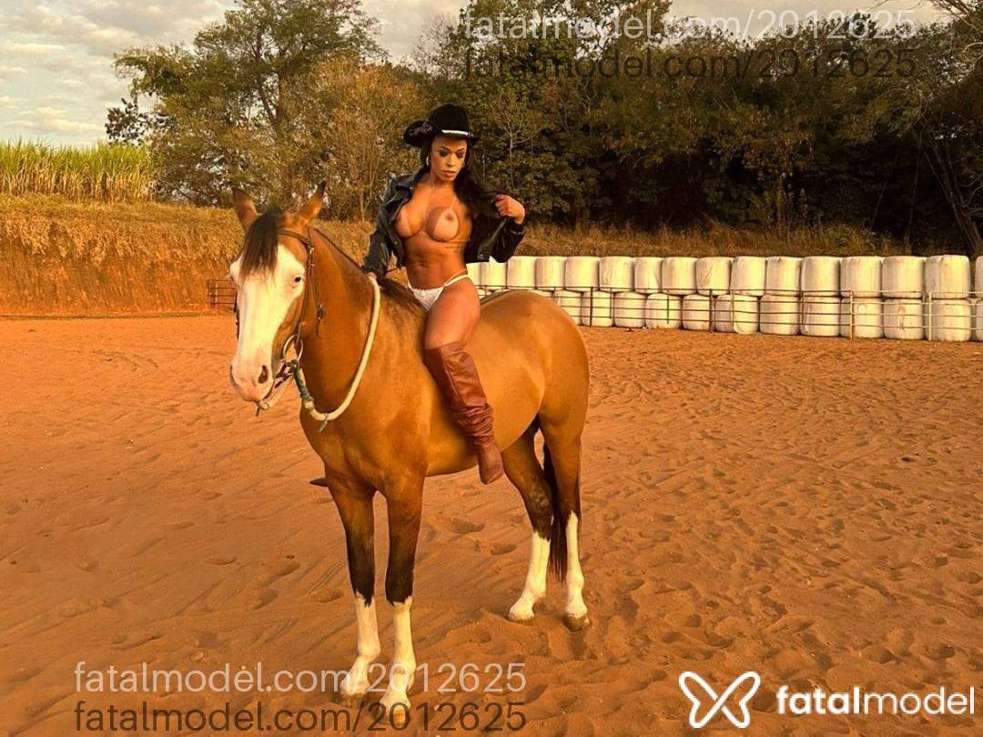 Acompanhante mulher morena (o) de olhos castanhos - Bianca