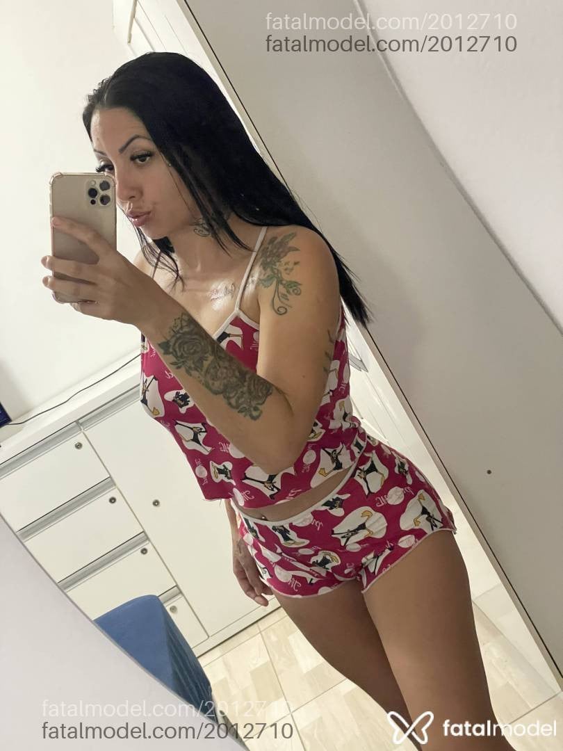 Acompanhante mulher morena (o) de olhos castanhos - Maitê Vasconcelos