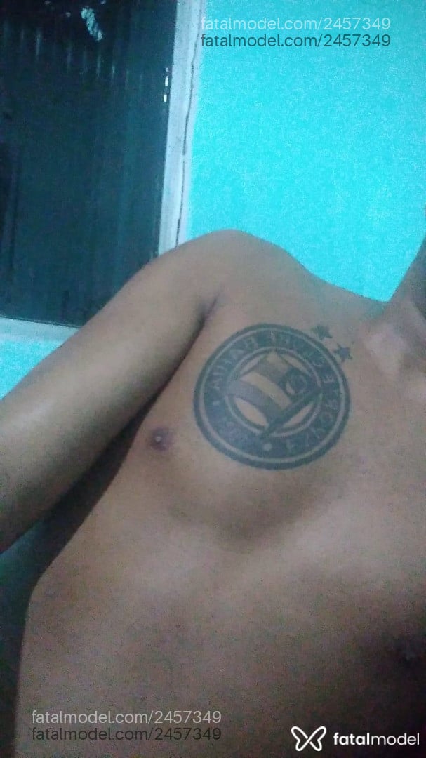 Acompanhante homem com cabelo castanho de olhos castanhos em Camaçari - Bahia