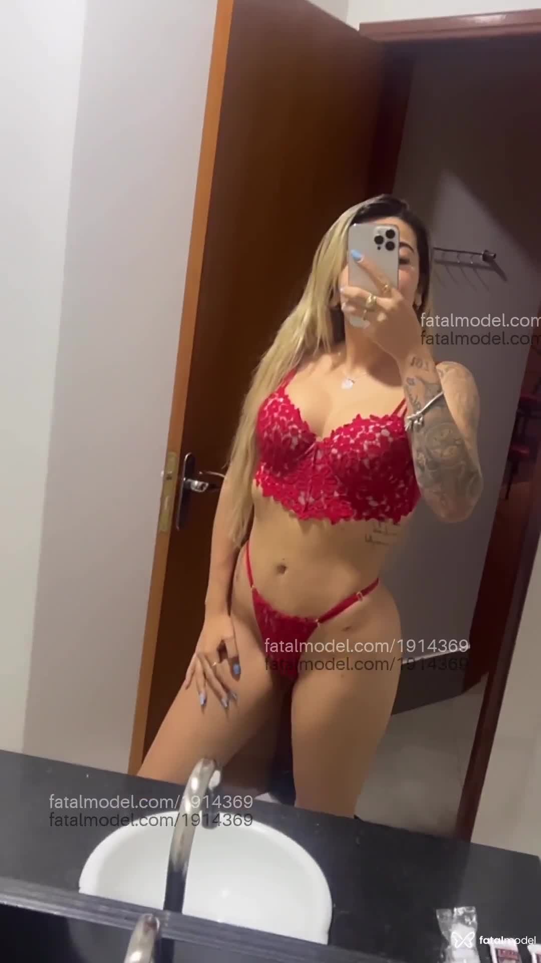 Acompanhante mulher loira (o) de olhos castanhos em Arapongas Acompanhante mulher loira (o) de olhos castanhos em Arapongas - Bruna Maia