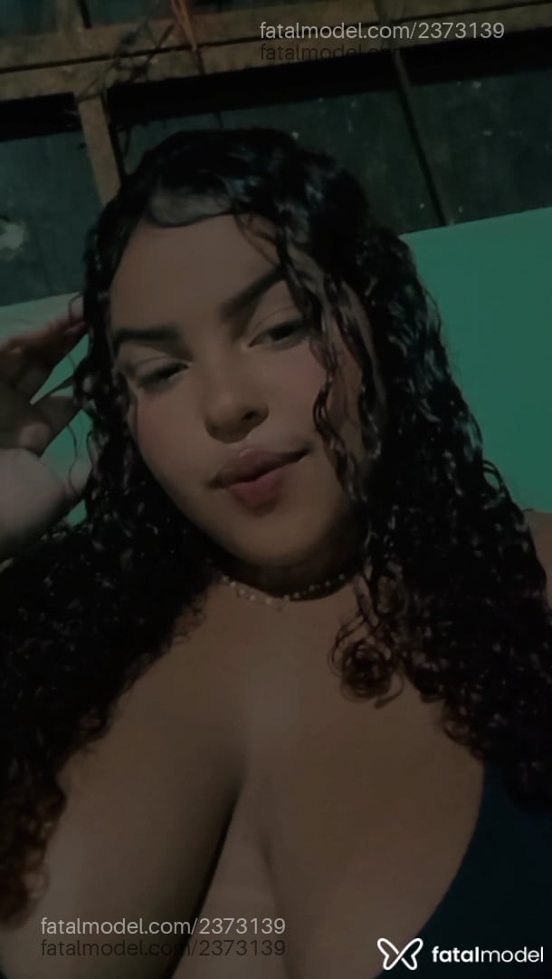 Acompanhante mulher com cabelo castanho de olhos castanhos em Abreu e Lima Acompanhante mulher com cabelo castanho de olhos castanhos em Abreu e Lima - Mirela