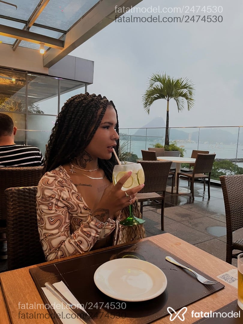 Acompanhante mulher morena (o) de olhos castanhos em Rio de Janeiro - Mariá