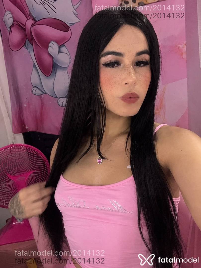 Acompanhante mulher trans morena (o) de olhos castanhos - Ana Clara