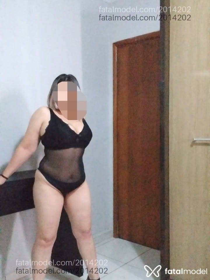 Acompanhante mulher loira (o) de olhos castanhos em Foz do Iguaçu - Tainá Flor