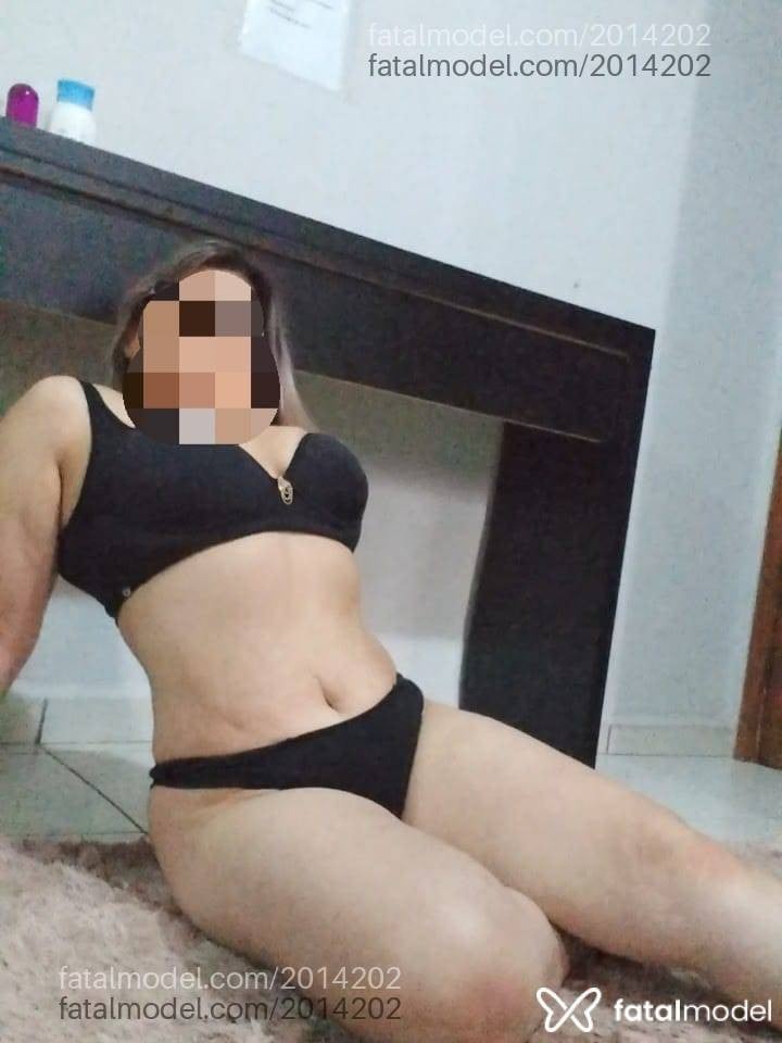 Acompanhante mulher loira (o) de olhos castanhos em Foz do Iguaçu - Tainá Flor