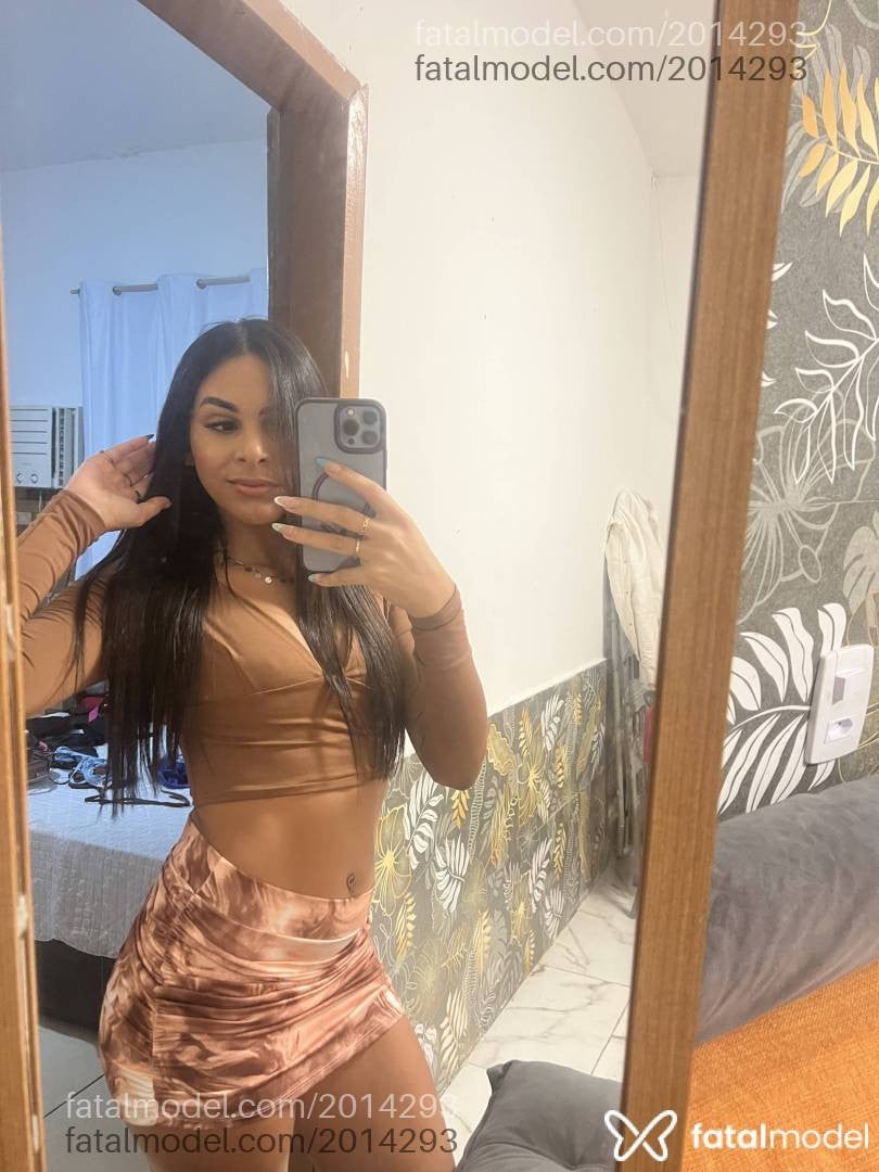 Acompanhante mulher morena (o) de olhos pretos em Niterói - Bruninha