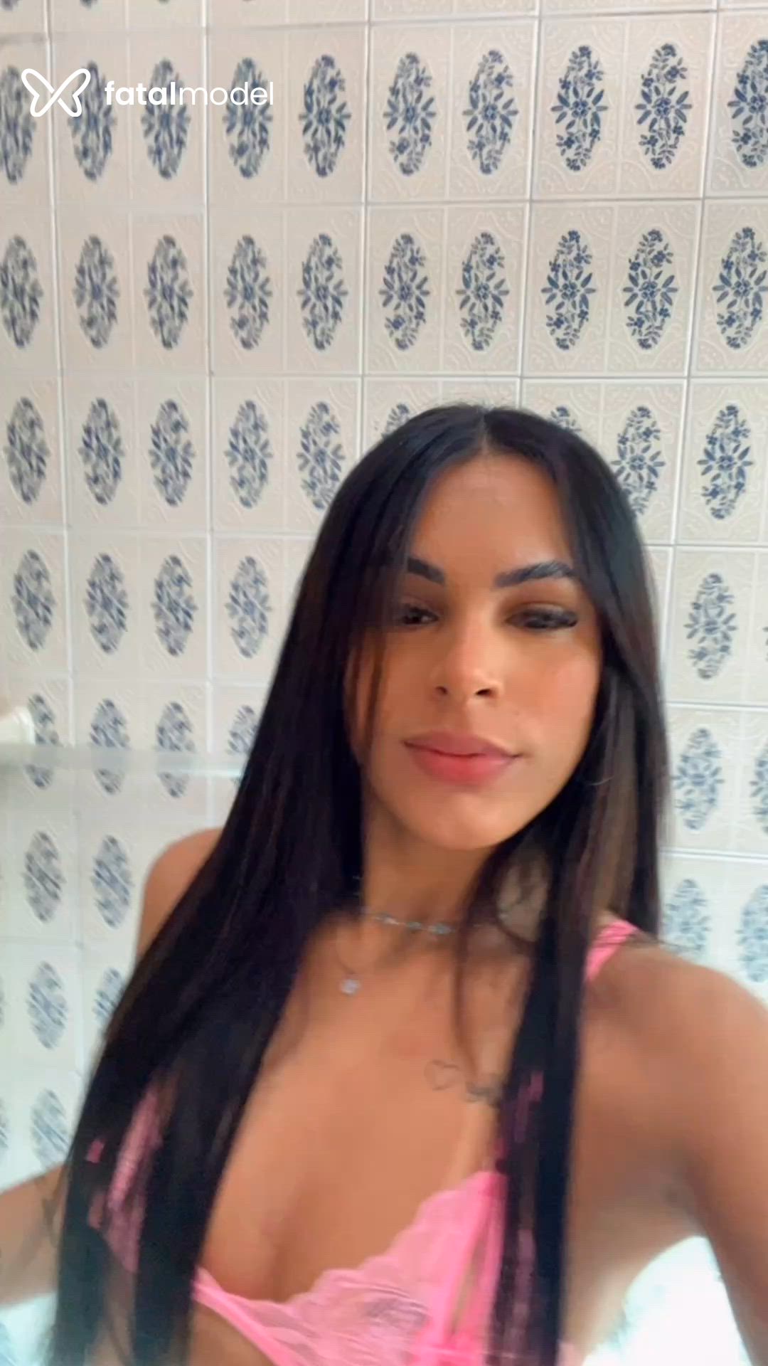 Acompanhante mulher morena (o) de olhos pretos em Niterói - Bruninha