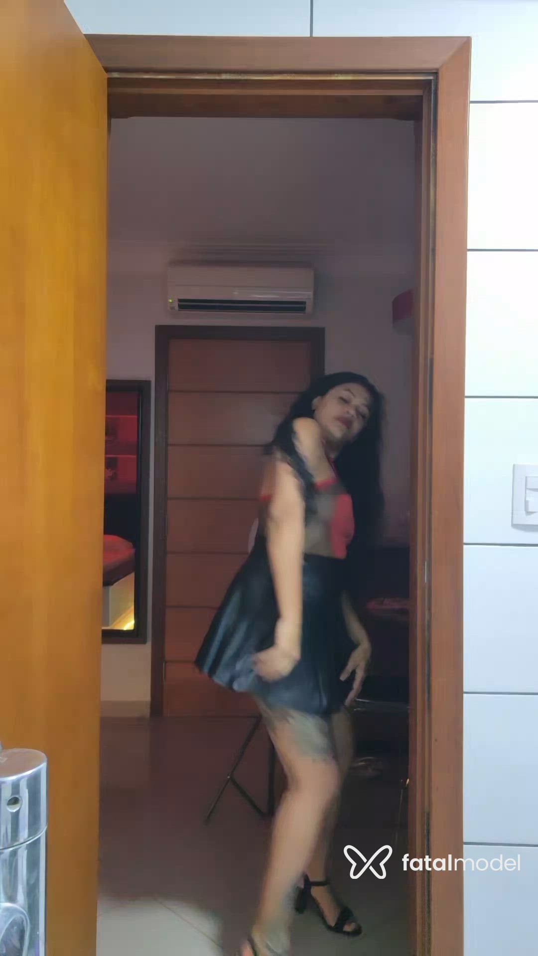 Acompanhante mulher morena (o) de olhos castanhos - Morena Cabeluda Acompanhante mulher morena (o) de olhos castanhos - Morena Cabeluda