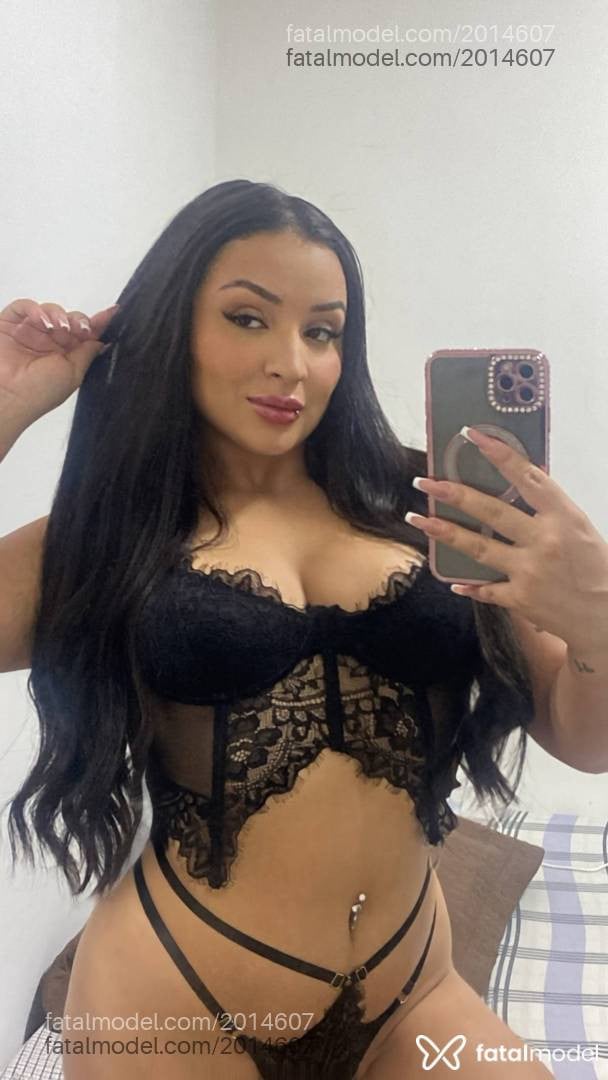 Acompanhante mulher morena (o) de olhos castanhos - Manu