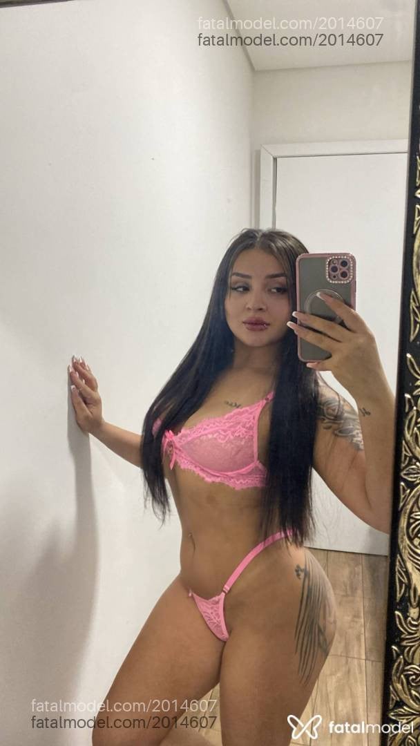 Acompanhante mulher morena (o) de olhos castanhos - Manu