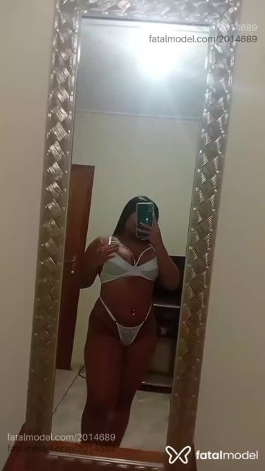 Acompanhante mulher com cabelo castanho de olhos castanhos em Catanduva - Larissa