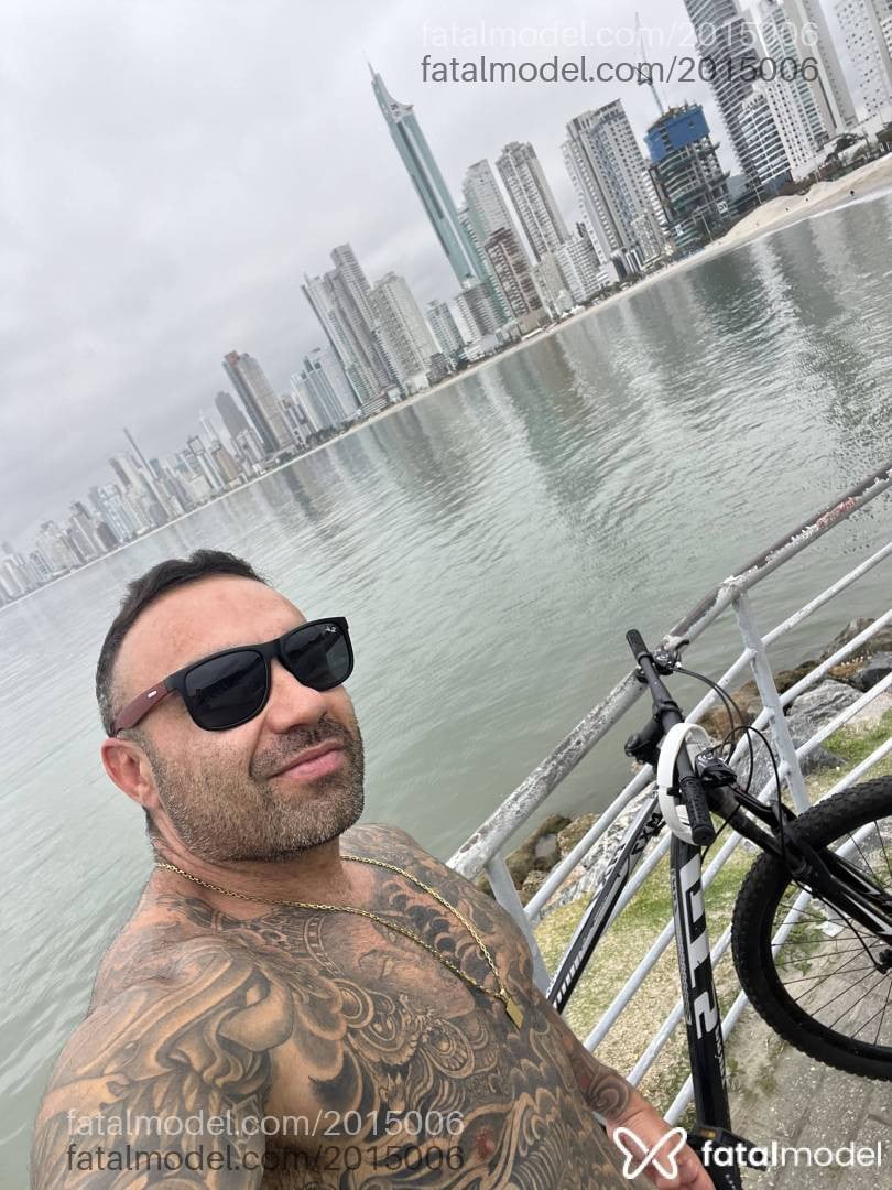 Acompanhante homem morena (o) de olhos castanhos - Rafinha