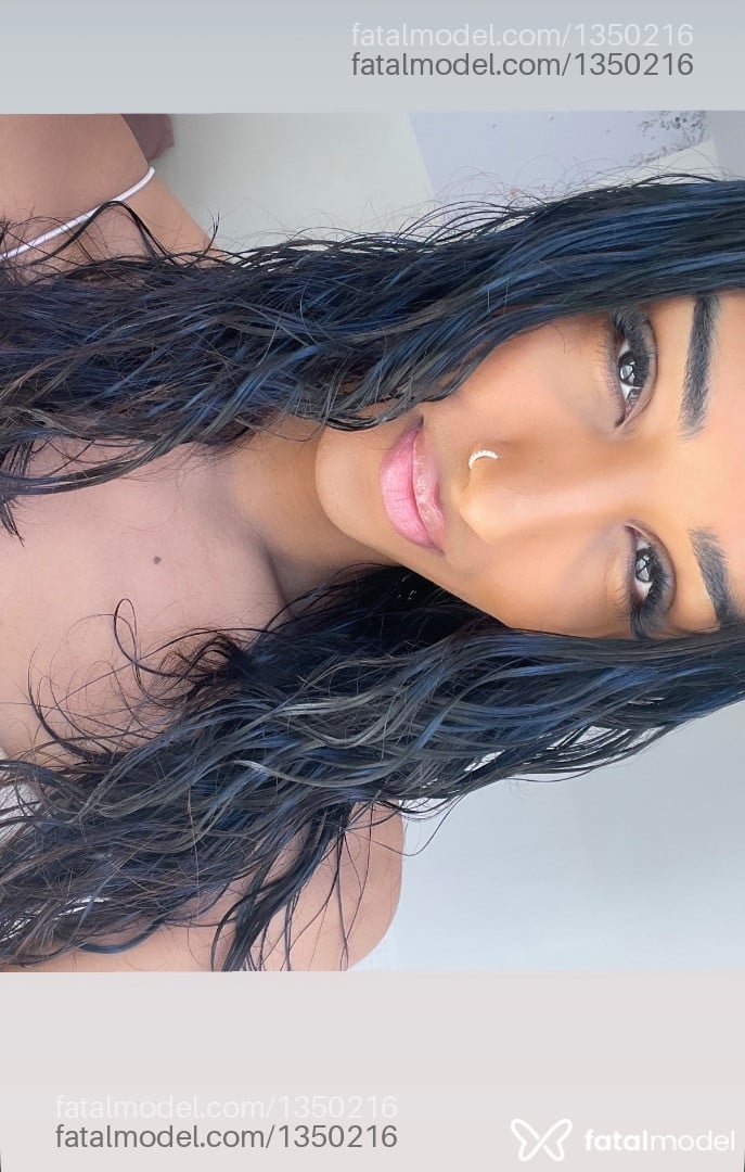 Acompanhante mulher trans morena (o) de olhos castanhos em Salvador Acompanhante mulher trans morena (o) de olhos castanhos em Salvador - Isabela Candice