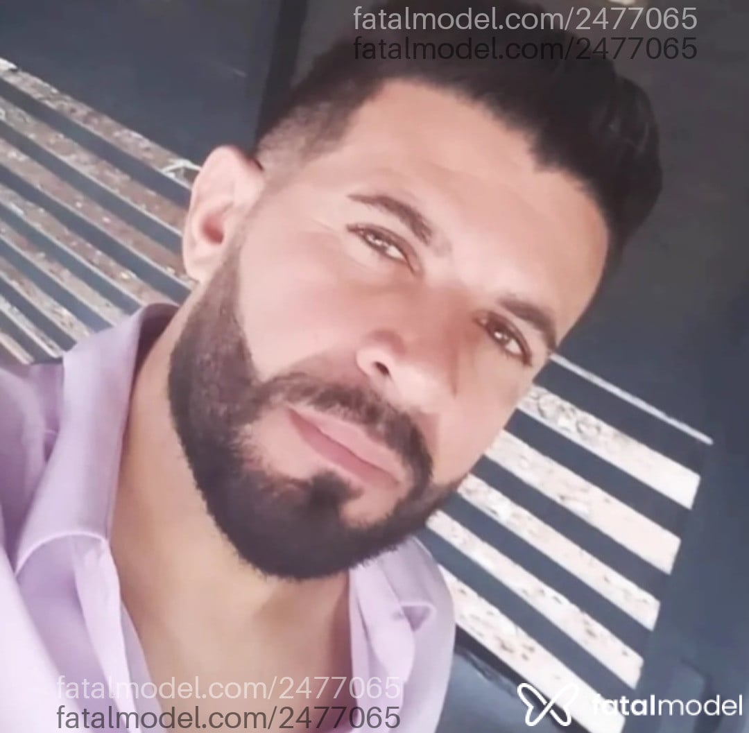 Acompanhante homem com cabelo castanho de olhos castanhos - Carlos
