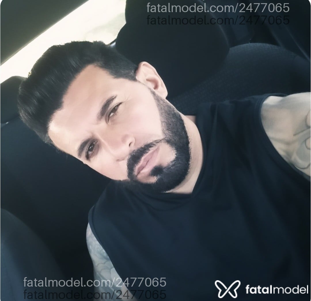 Acompanhante homem com cabelo castanho de olhos castanhos - Carlos