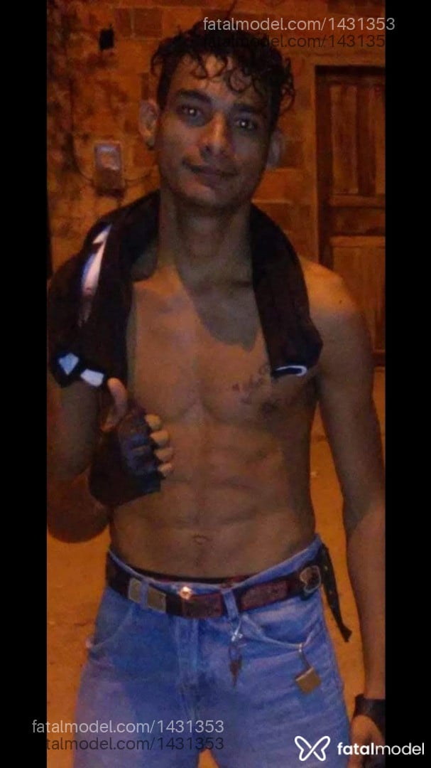 Acompanhante homem morena (o) de olhos castanhos em Fortaleza - Max Bello