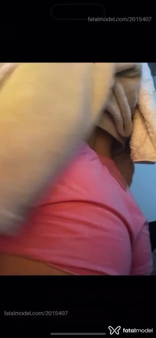 Acompanhante mulher com cabelo castanho de olhos mel em Lages - Bia