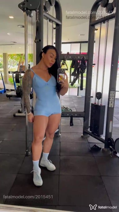 Acompanhante mulher com cabelo castanho de olhos castanhos em São Paulo - Karol Campos