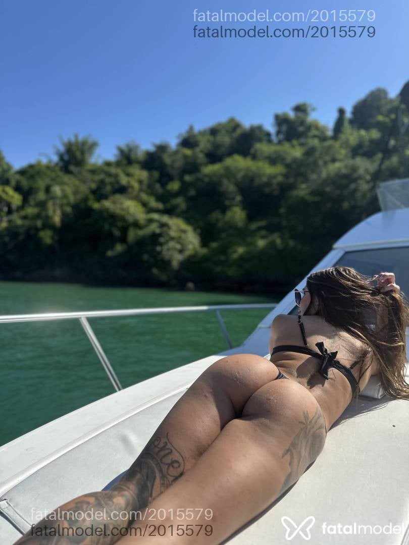 Acompanhante mulher com cabelo castanho de olhos castanhos em Angra dos Reis - Melissa