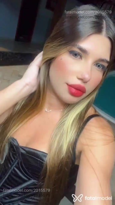 Acompanhante mulher com cabelo castanho de olhos castanhos em Angra dos Reis - Melissa