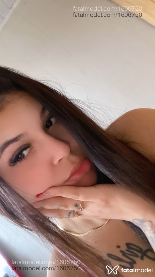 Acompanhante mulher morena (o) de olhos castanhos em Imbuia Acompanhante mulher morena (o) de olhos castanhos em Imbuia - Bruna Silva