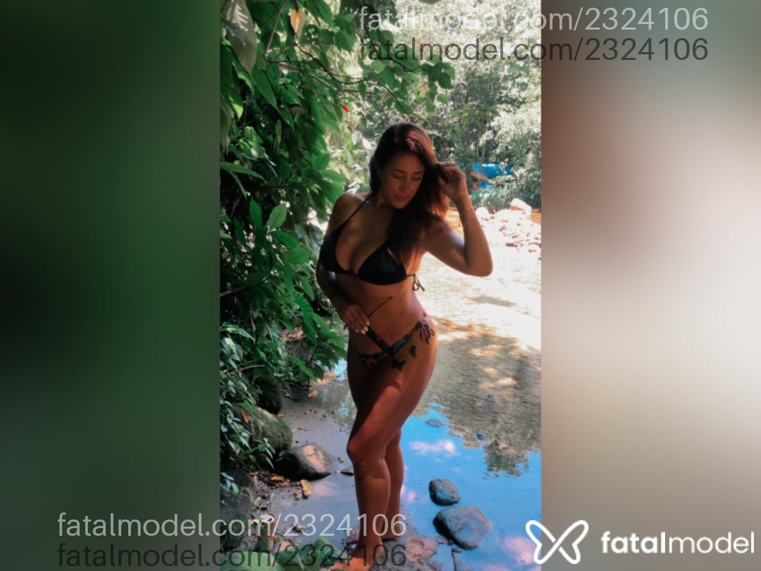 Acompanhante mulher com cabelo castanho de olhos castanhos em Sorocaba Acompanhante mulher com cabelo castanho de olhos castanhos em Sorocaba - Rebecca