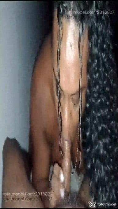 Acompanhante mulher trans loira (o) de olhos castanhos em Maringá Acompanhante mulher trans loira (o) de olhos castanhos em Maringá - Hivy