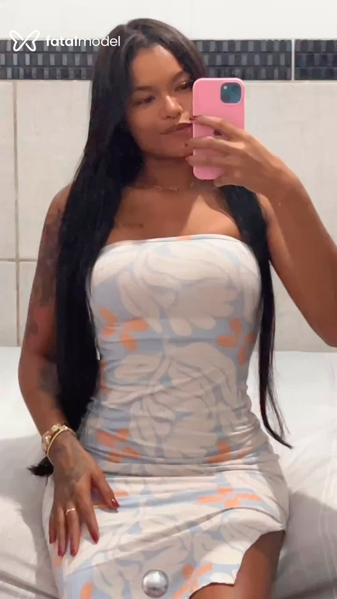 Acompanhante mulher morena (o) de olhos pretos - Eryka Muniz