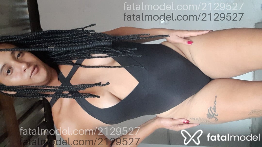 Acompanhante mulher trans com cabelo castanho de olhos castanhos em Recife - Ajapah