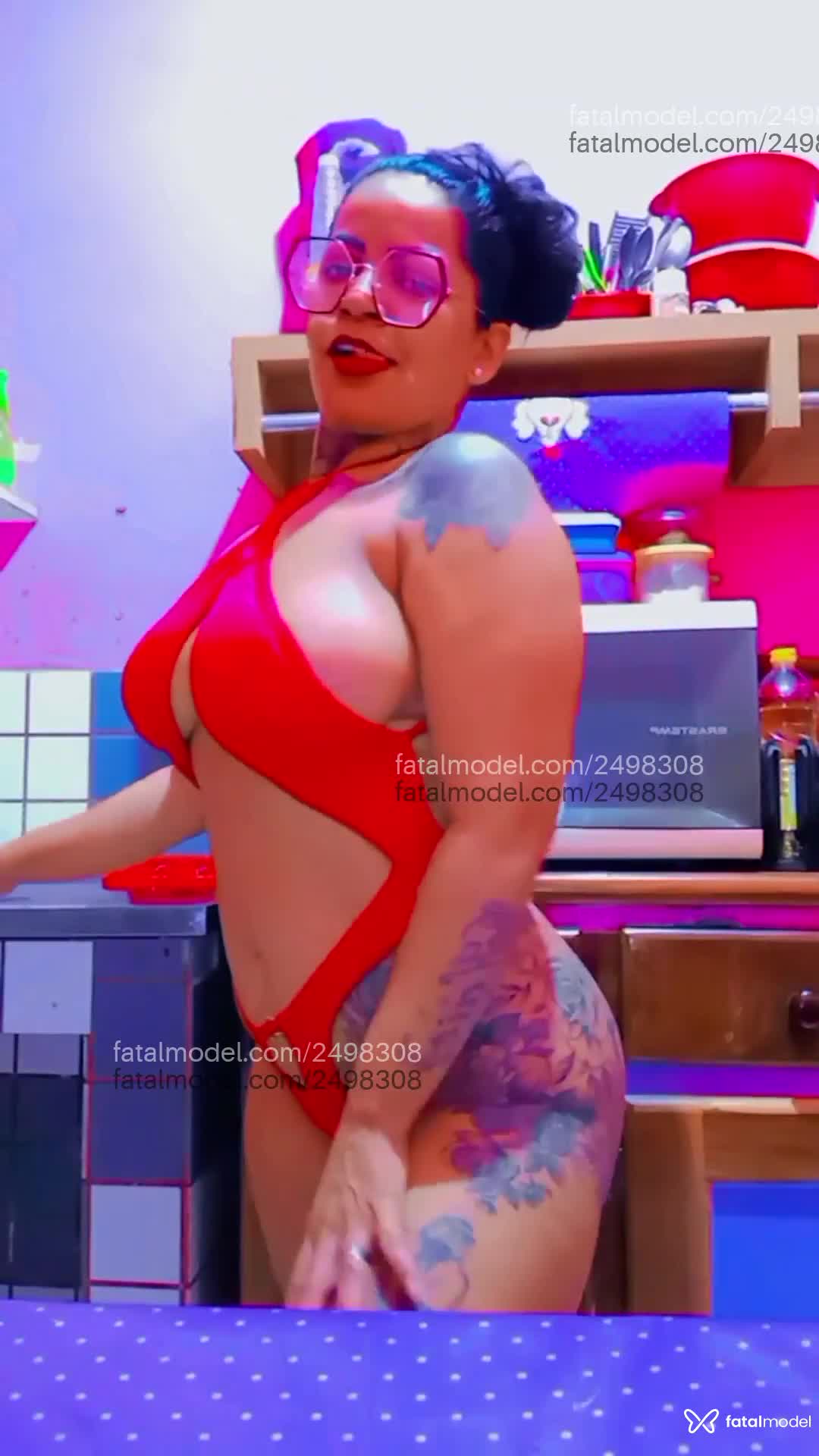 Acompanhante mulher morena (o) de olhos pretos - Stefany Rosa Acompanhante mulher morena (o) de olhos pretos - Stefany Rosa