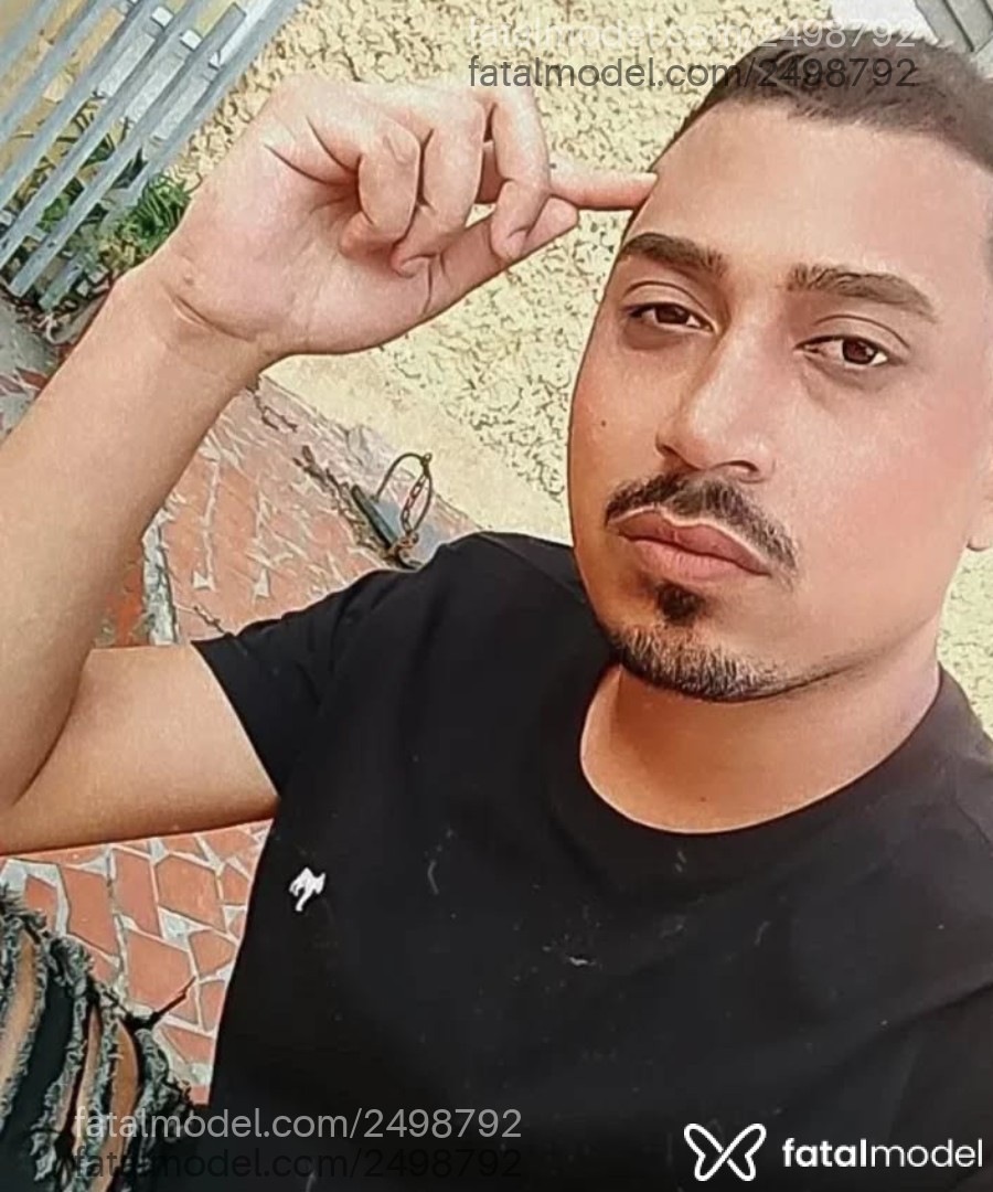 Acompanhante homem morena (o) de olhos castanhos em Florianópolis - Daniel Oliveira