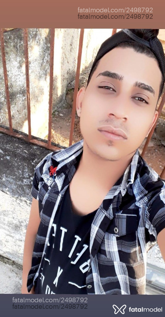 Acompanhante homem morena (o) de olhos castanhos em Florianópolis - Daniel Oliveira