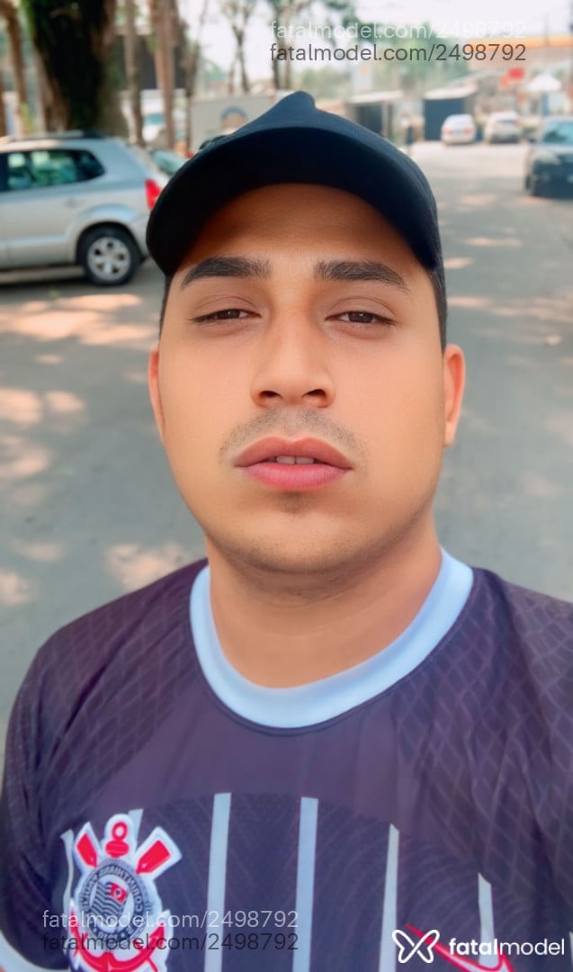 Acompanhante homem morena (o) de olhos castanhos em Florianópolis - Daniel Oliveira