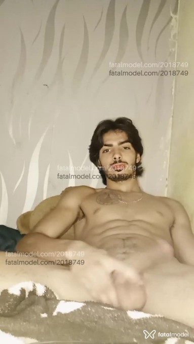 Acompanhante homem morena (o) de olhos castanhos - Petercam Acompanhante homem morena (o) de olhos castanhos - Petercam