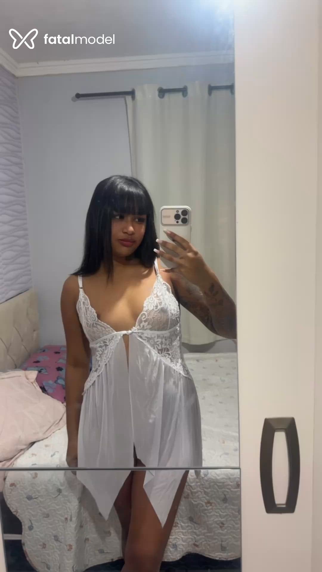 Acompanhante mulher com cabelo castanho de olhos castanhos - Melissa