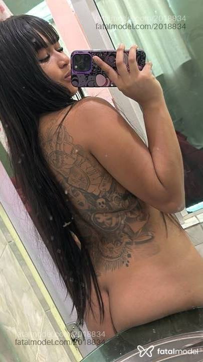 Acompanhante mulher com cabelo castanho de olhos castanhos - Melissa