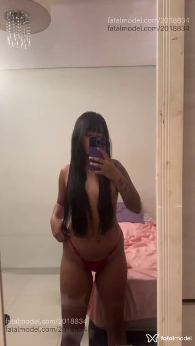 Acompanhante mulher com cabelo castanho de olhos castanhos em Rondonópolis - Melissa