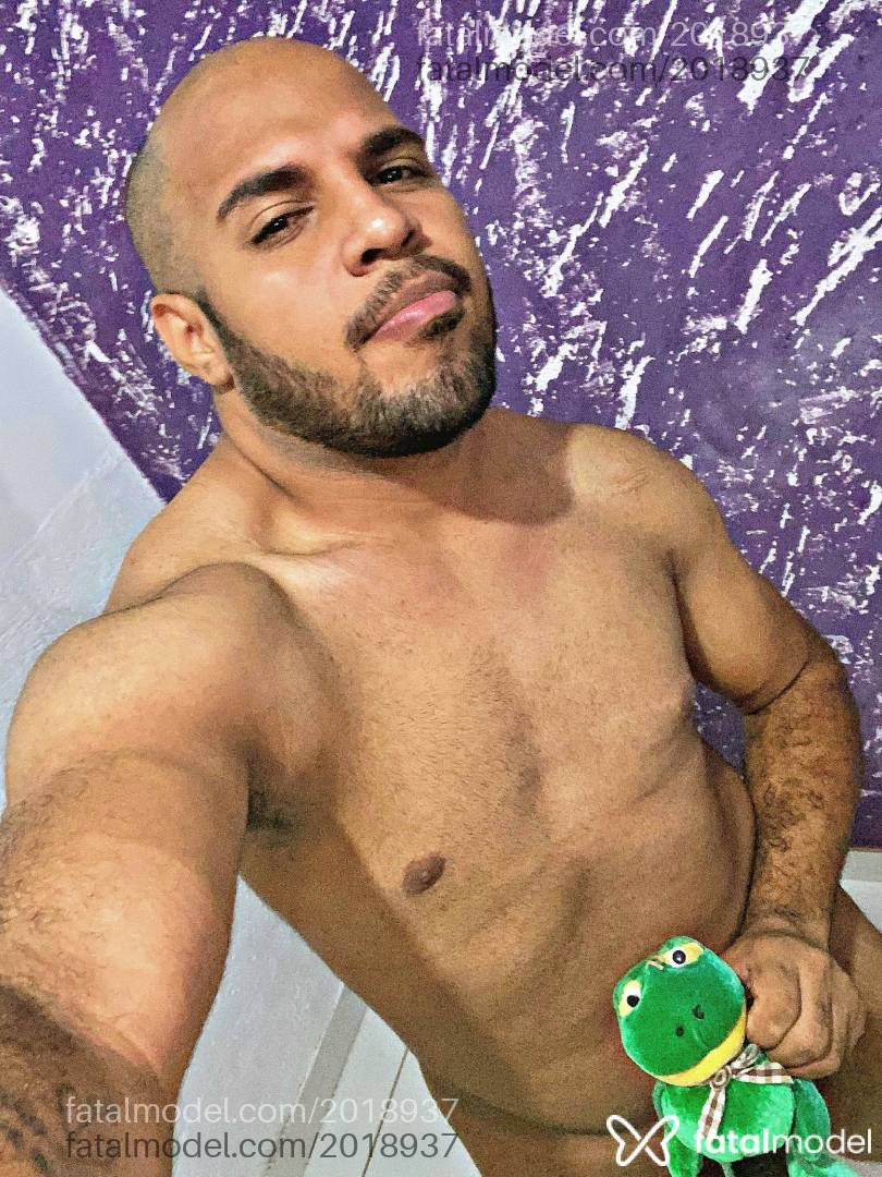 Acompanhante homem morena (o) de olhos pretos - Bissexuall Acompanhante homem morena (o) de olhos pretos - Bissexuall