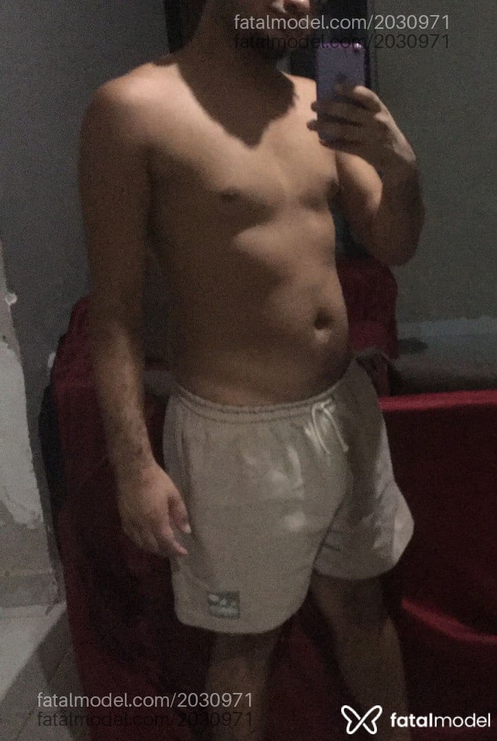 Acompanhante homem morena (o) de olhos castanhos em Juazeiro Acompanhante homem morena (o) de olhos castanhos em Juazeiro - Ursino Vers