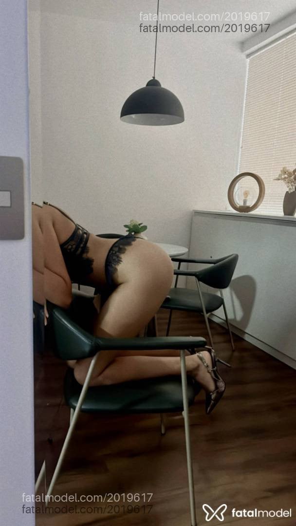 Acompanhante mulher com cabelo castanho de olhos castanhos em Brasília - Bruna Franco