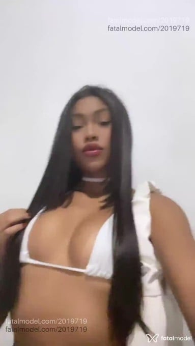 Acompanhante mulher morena (o) de olhos pretos em Paranaguá Acompanhante mulher morena (o) de olhos pretos em Paranaguá - Luna Vellaris