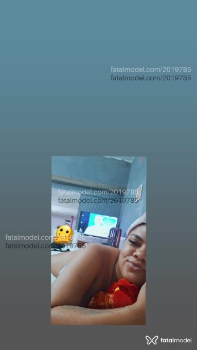 Acompanhante mulher morena (o) de olhos castanhos em Virtual Acompanhante mulher morena (o) de olhos castanhos em Virtual - Emelly
