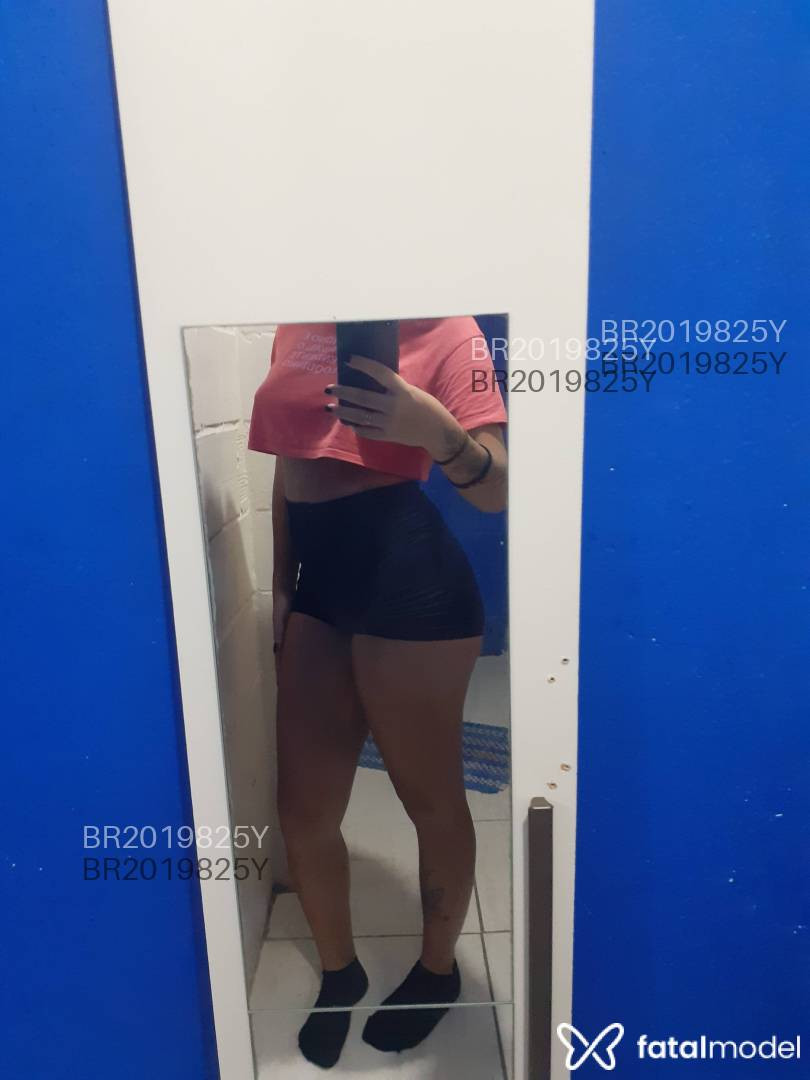 Acompanhante mulher morena (o) de olhos mel em Virtual Acompanhante mulher morena (o) de olhos mel em Virtual - Gabriela