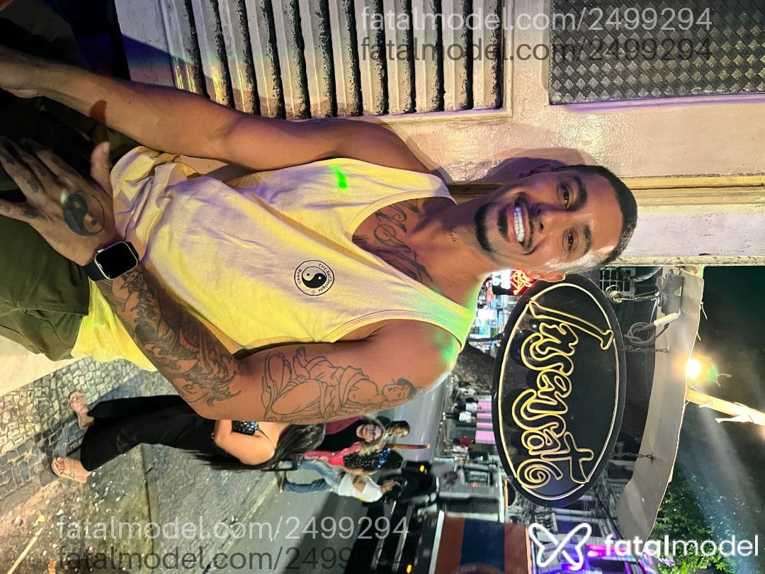 Acompanhante homem morena (o) de olhos mel - Henrique